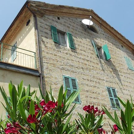 B&B Reillys Montecarotto Extérieur photo