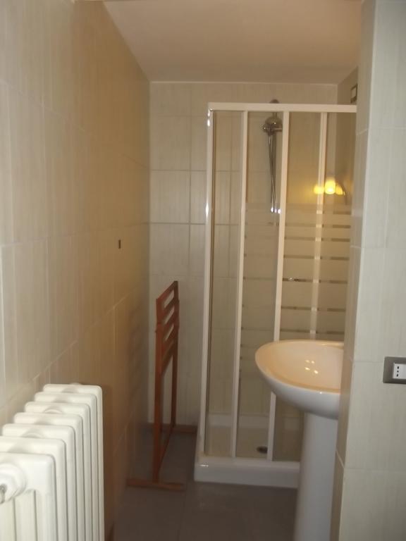 B&B Reillys Montecarotto Extérieur photo
