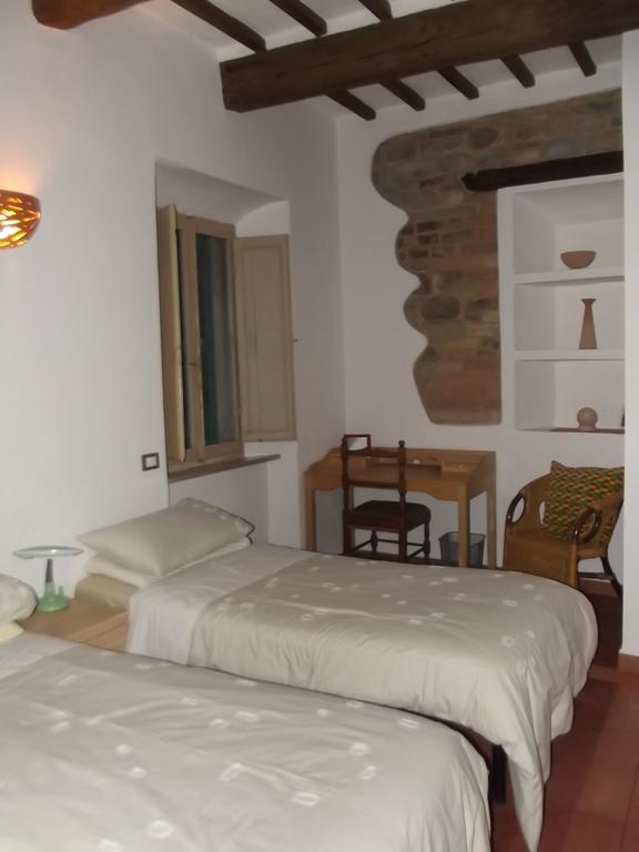 B&B Reillys Montecarotto Extérieur photo
